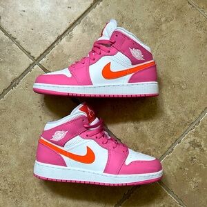 2022 Air Jordan 1 Mid GS ‘Pinksicle Orange’